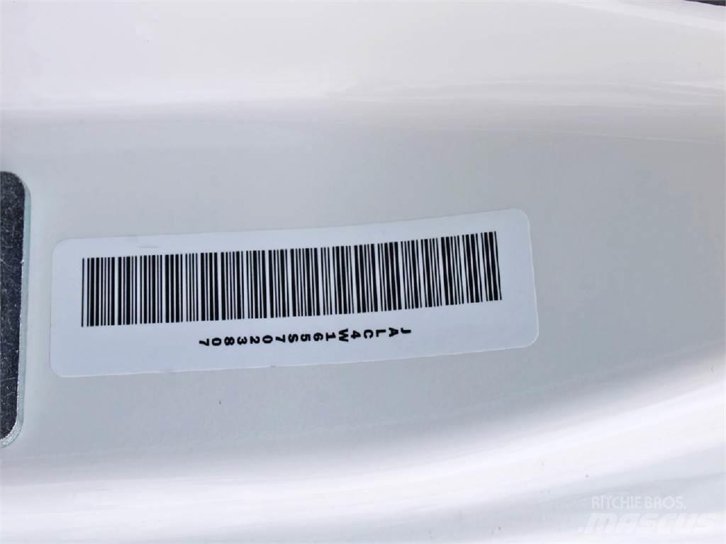Isuzu NPR-HD Tovornjaki zabojniki