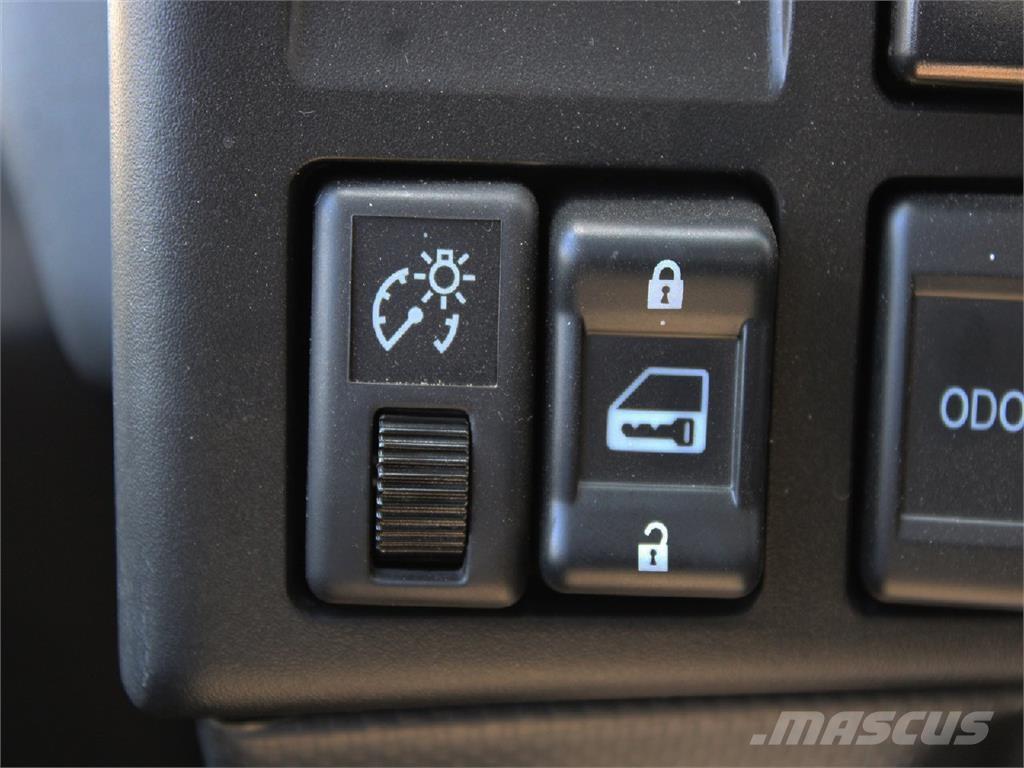 Isuzu NPR-HD Kontejnerski tovornjaki