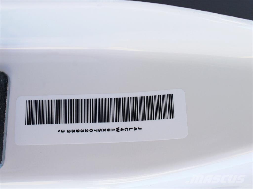 Isuzu NPR-HD Tovornjaki zabojniki