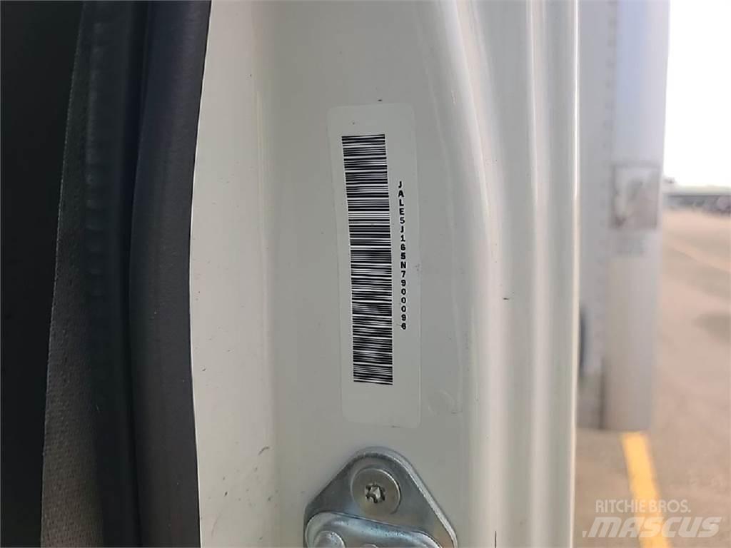 Isuzu NQR Tovornjaki zabojniki