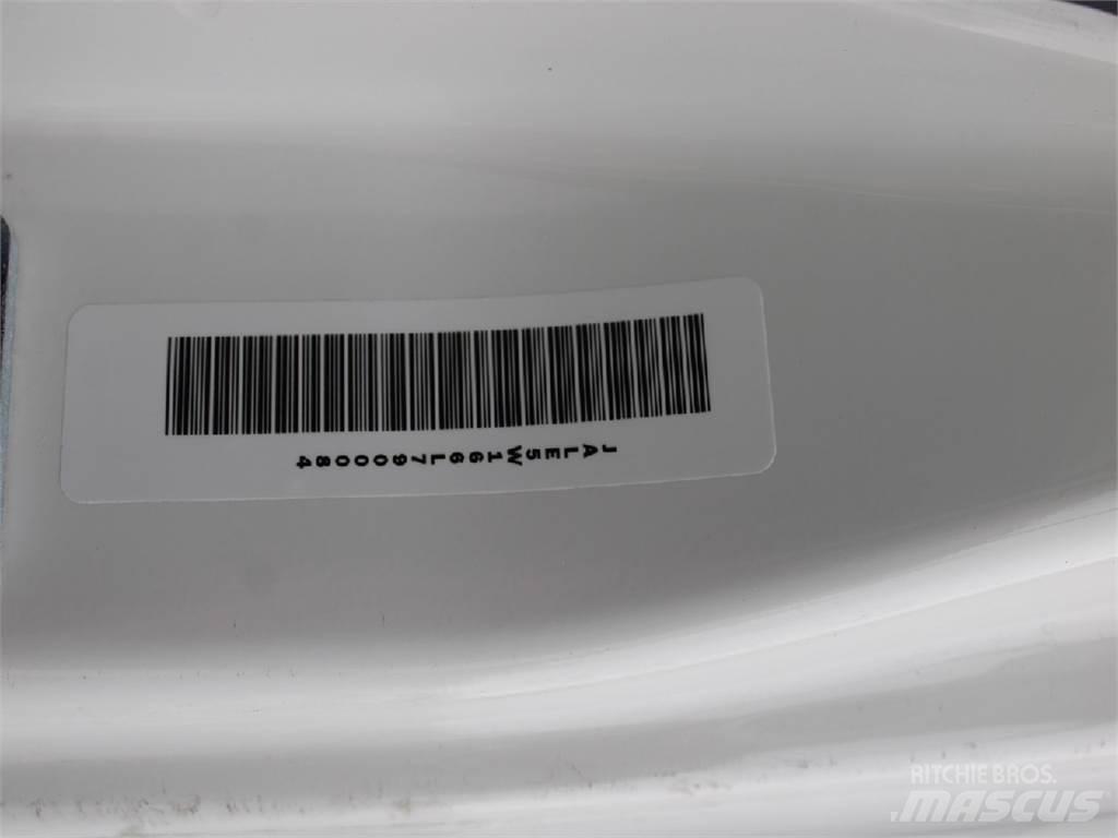 Isuzu NQR Tovornjaki zabojniki