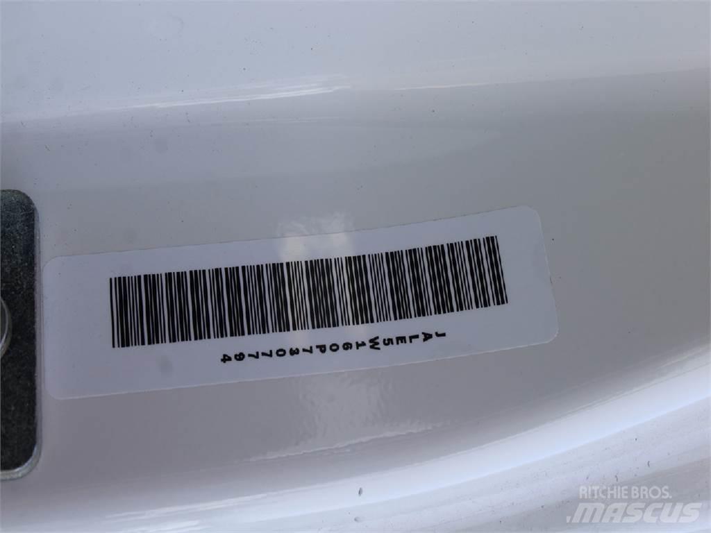 Isuzu NRR Tovornjaki zabojniki