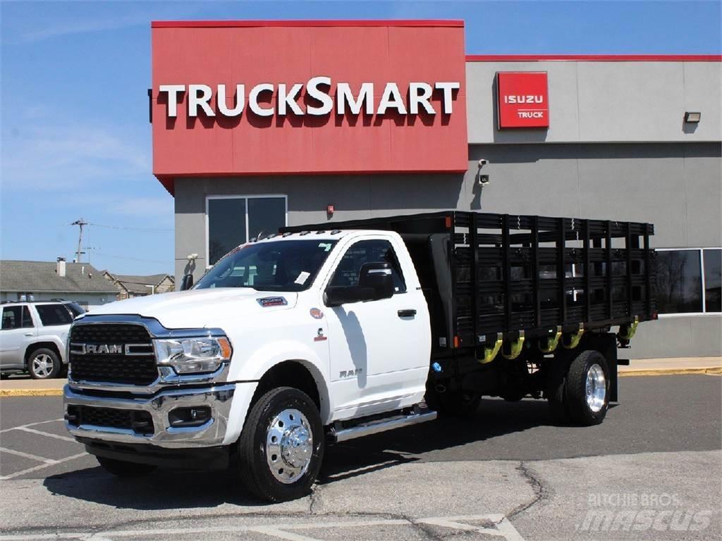 RAM 5500 Tovornjaki s kesonom/platojem
