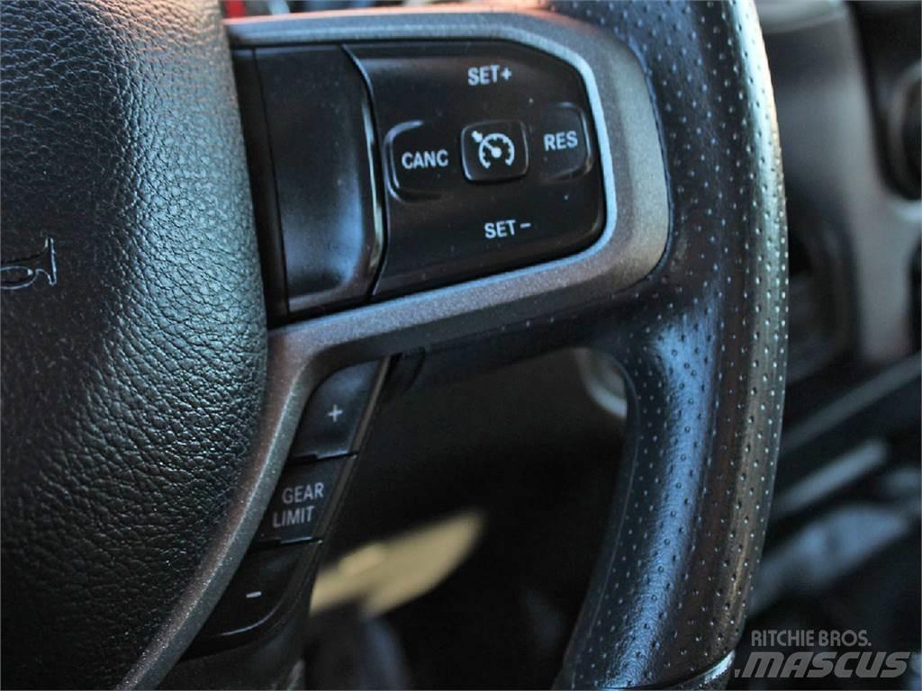 RAM 5500 Razstavljivi tovornjaki z žičnimi dvigali