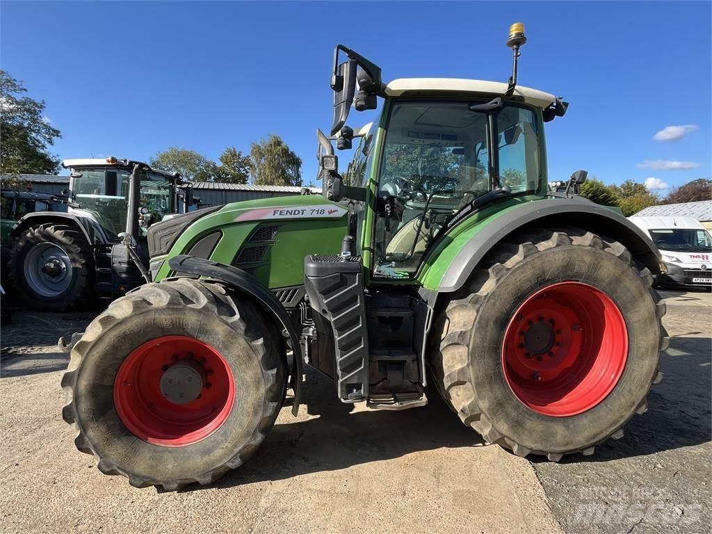 Fendt 718 Traktorji