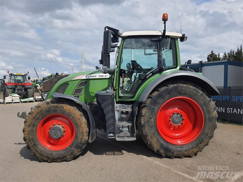 Fendt 720 VARIO S4 Traktorji
