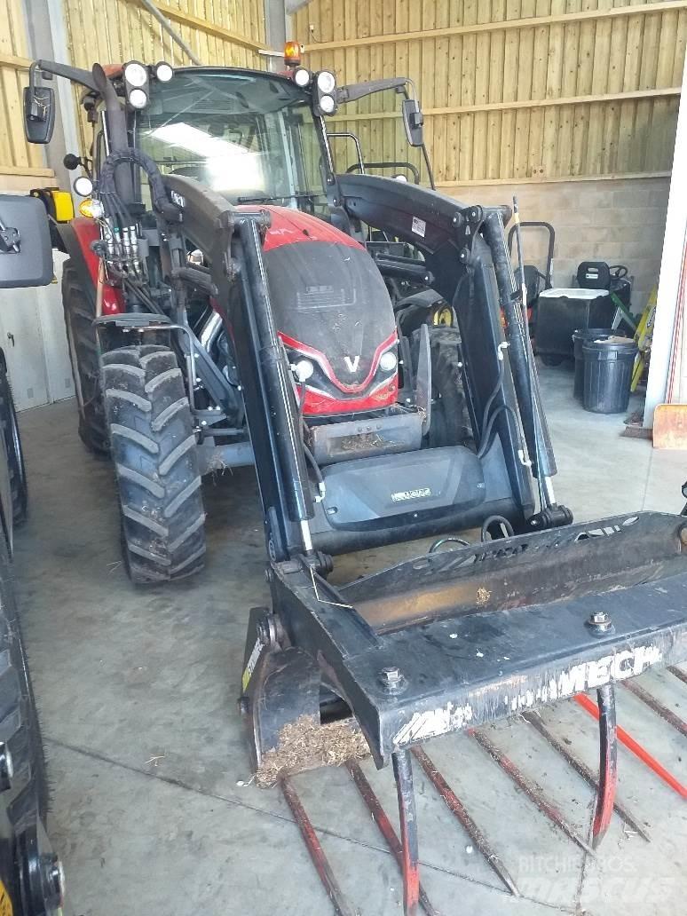 Valtra A115MH4 Traktorji