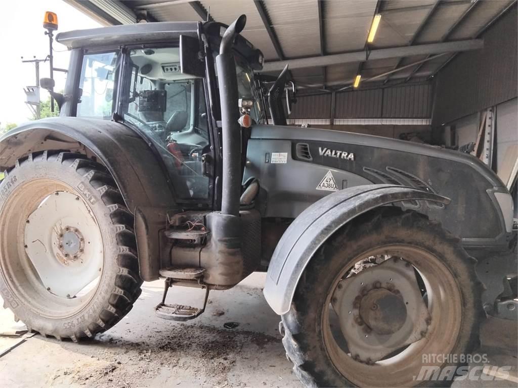 Valtra T183V Traktorji