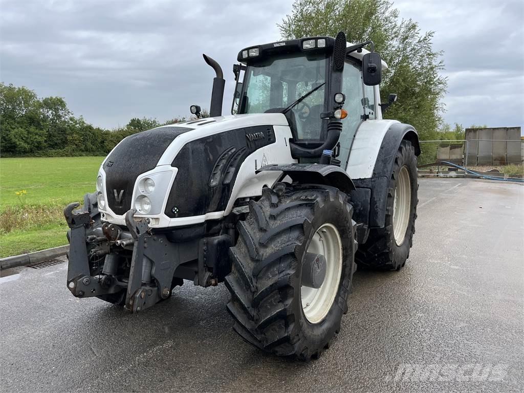 Valtra T203D Traktorji