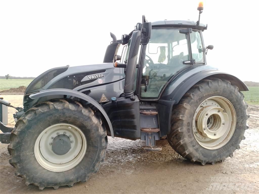 Valtra T254V Traktorji