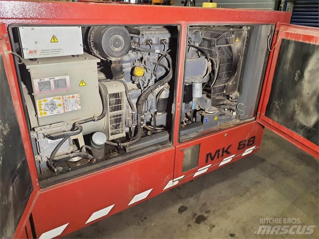 Liebherr MK 88 upper Rezervni deli in oprema za dvigala