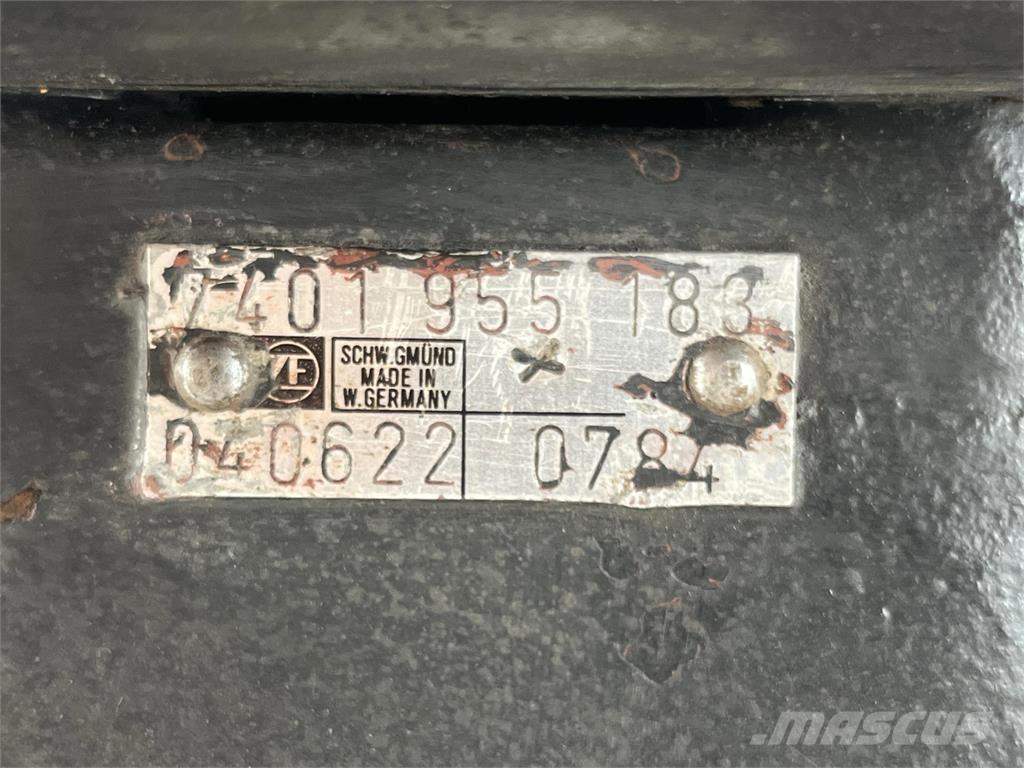 ZF Steering Box Rezervni deli in oprema za dvigala