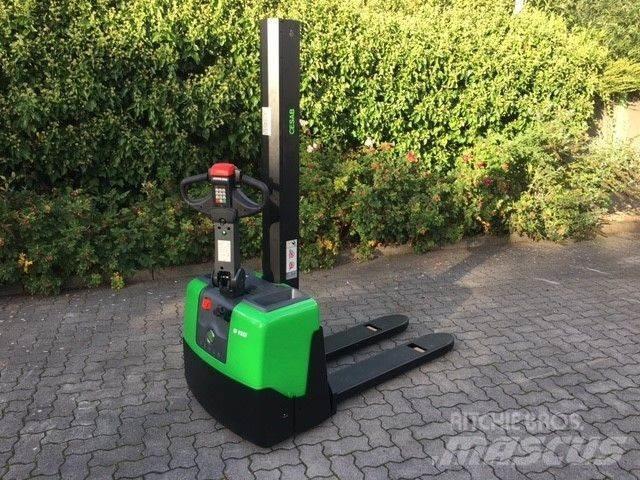 Cesab S110 Ročni električni viličar