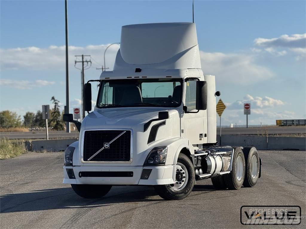 Volvo VNL300 Vlačilci