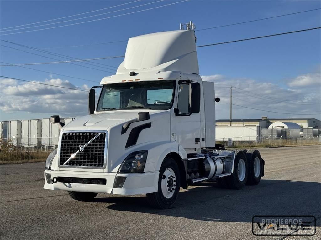 Volvo VNL300 Vlačilci