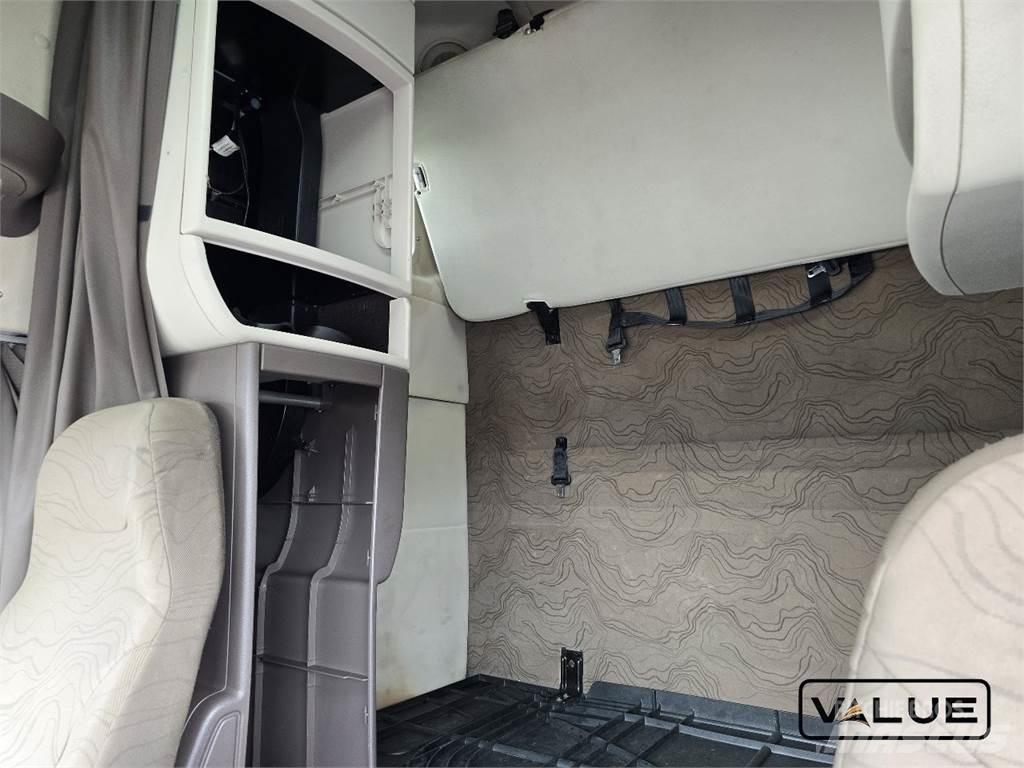 Volvo VNL670 Vlačilci