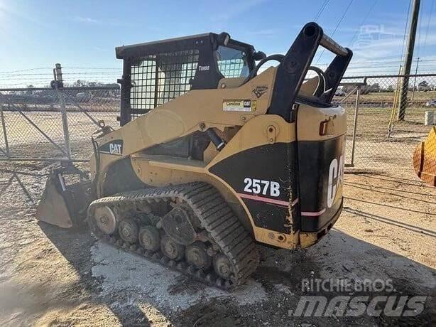 CAT 257B Drugo
