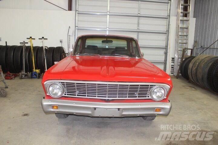 Ford Falcon Drugo