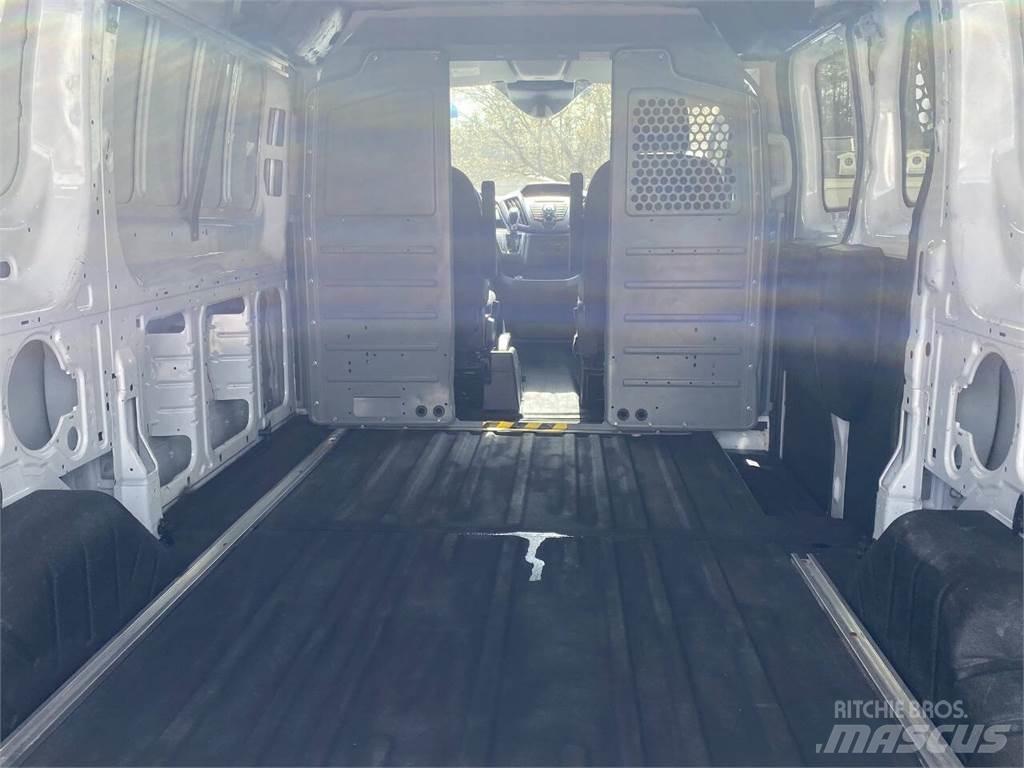 Ford Transit Drugo