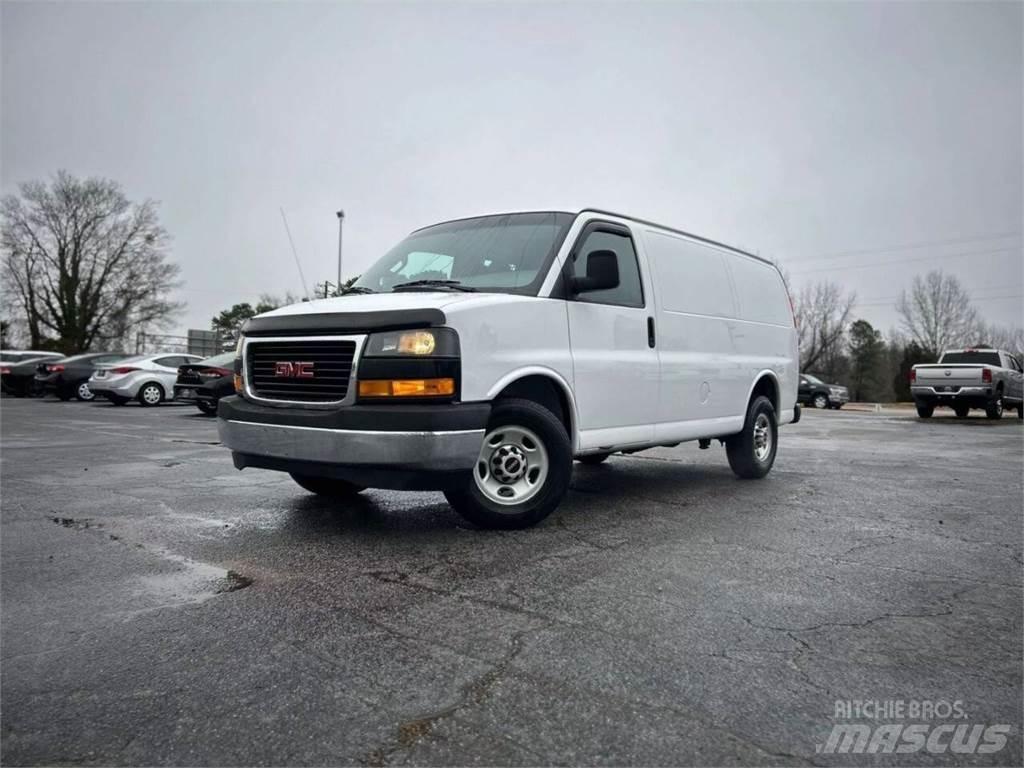 GMC Savana Drugo