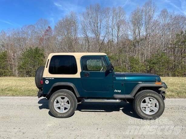 Jeep Wrangler Drugo