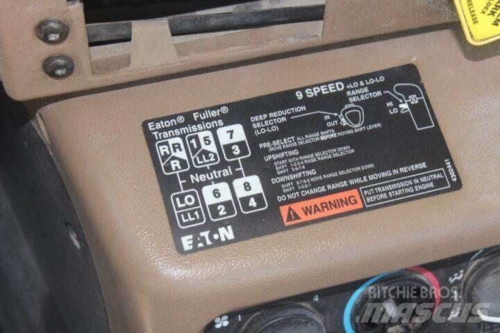 Mack CV513 Drugo
