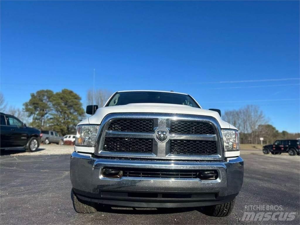 RAM 2500 Drugo