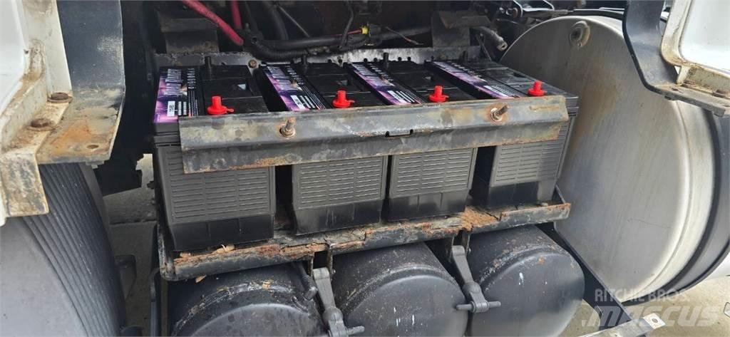 Volvo VNL Gradbeništvo - drugo