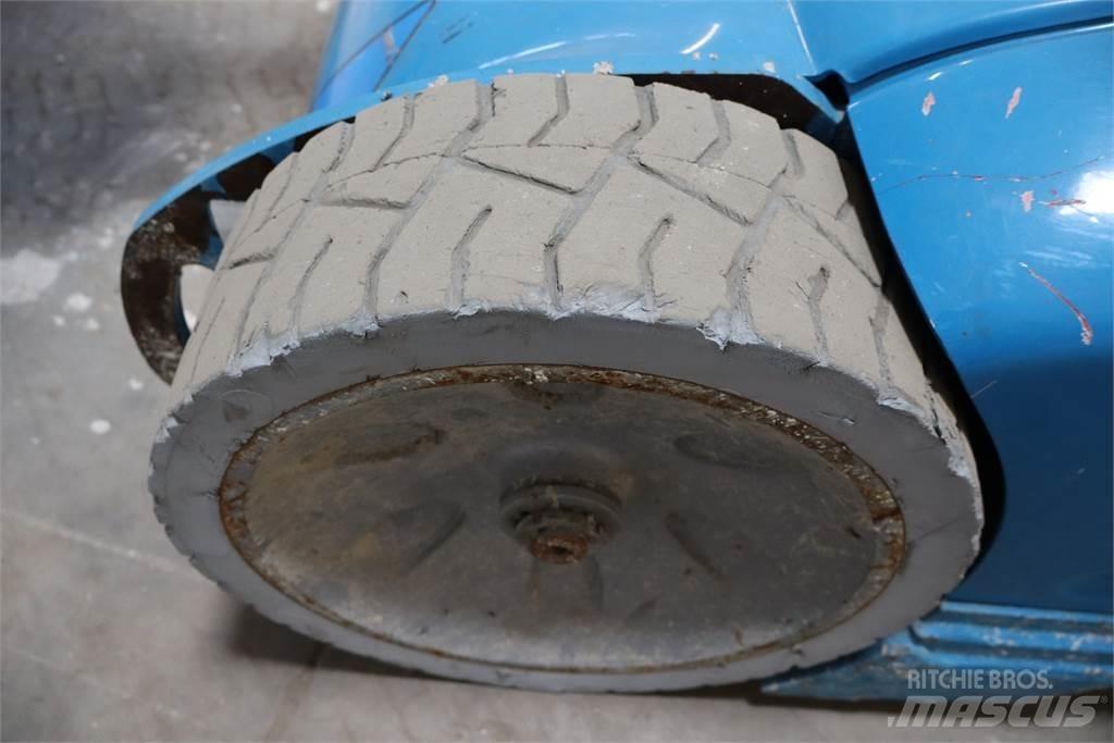 Genie GR26J Vertikalna dvigala