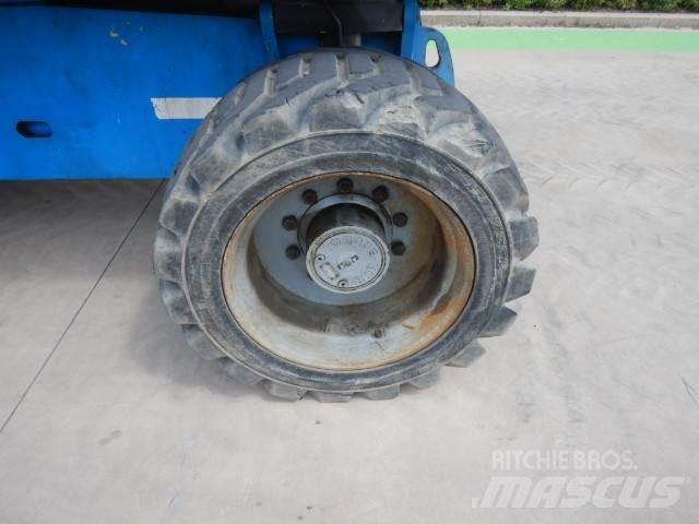 Genie Z80-60RT Zglobne dvižne ploščadi