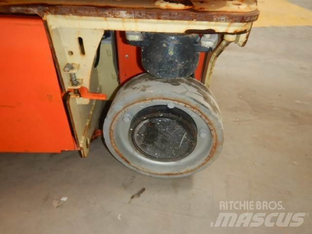 JLG 1230ES Vertikalna dvigala