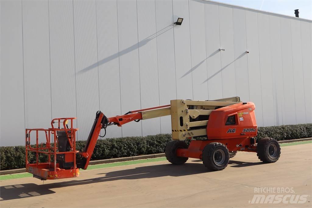 JLG 520AJ Zglobne dvižne ploščadi
