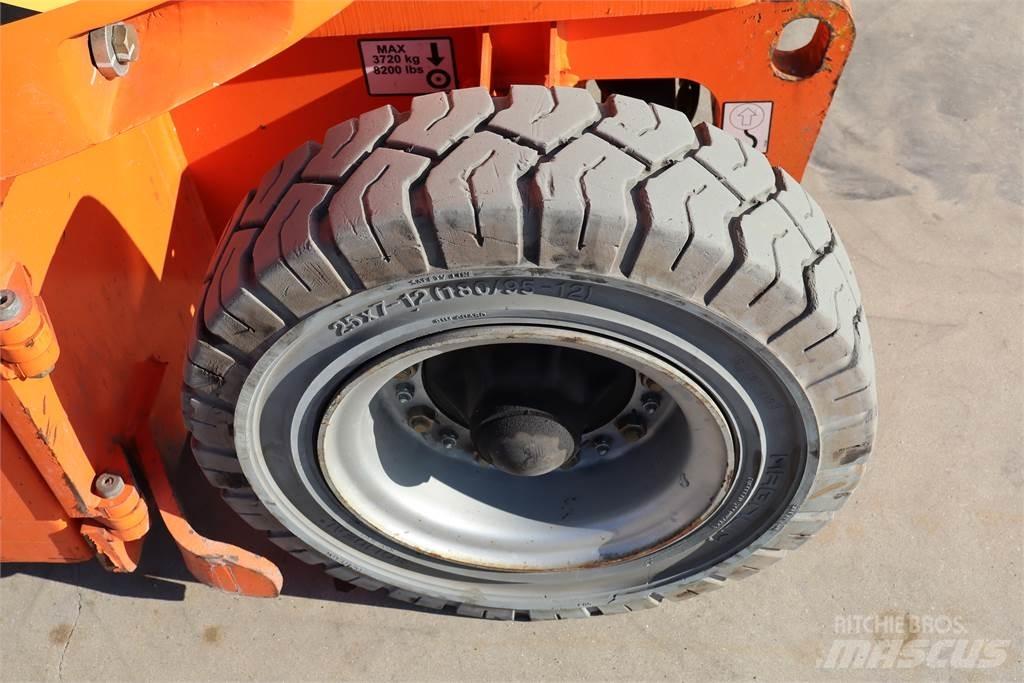 JLG E300AJP Zglobne dvižne ploščadi