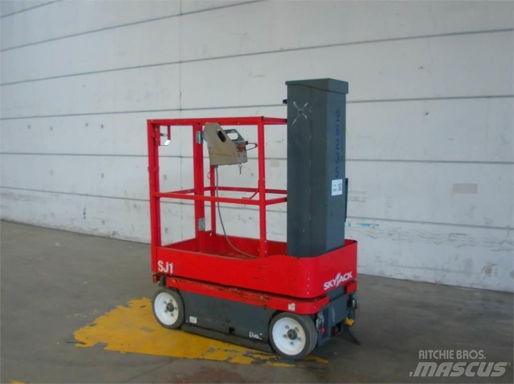 SkyJack SJ16 Vertikalna dvigala