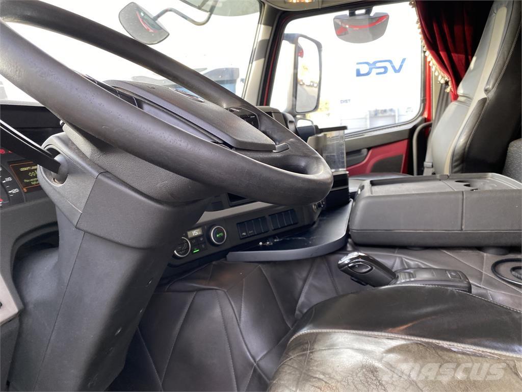 Volvo FM500 Razstavljivi tovornjaki z žičnimi dvigali