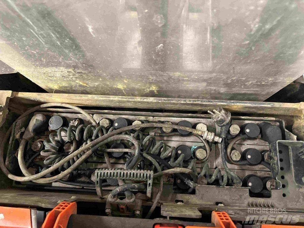 BT SWE 100 Ročni električni viličar