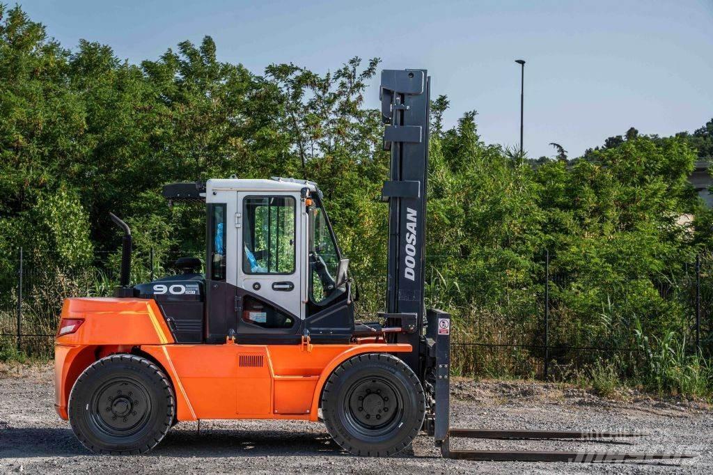 Doosan D 90-S-7 Dizelski viličarji