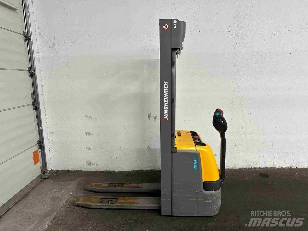 Jungheinrich EJC 216 Ročni električni viličar