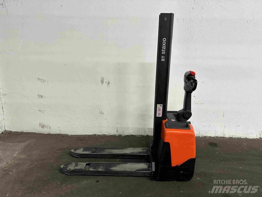 Toyota HWE 100 Ročni električni viličar
