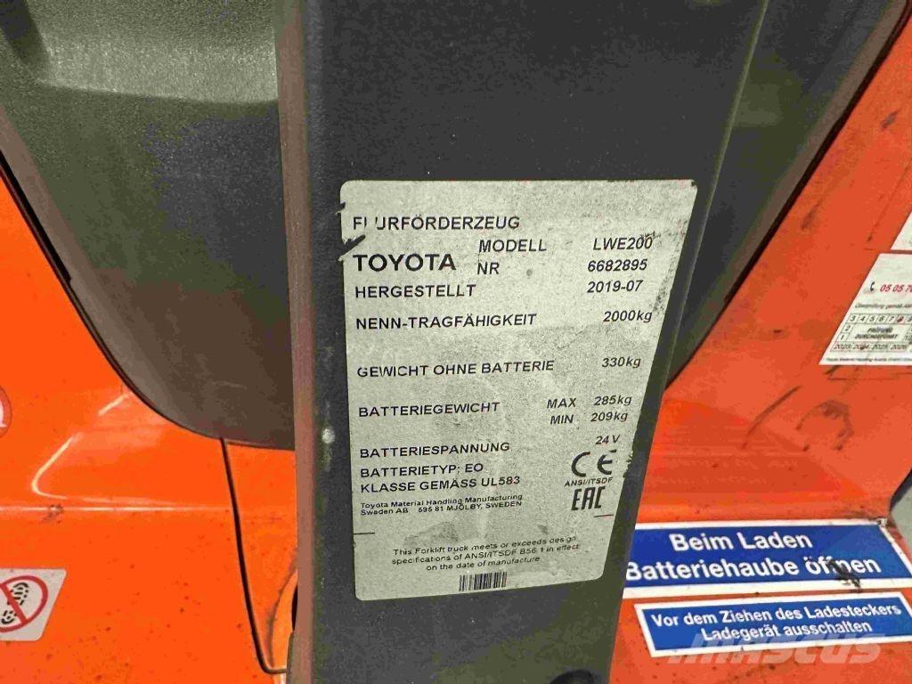 Toyota LWE 200 Električni nizko dvižni viličar