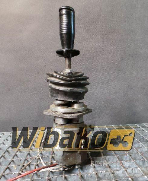 O&K Joystick O&K L45 Hidravlika