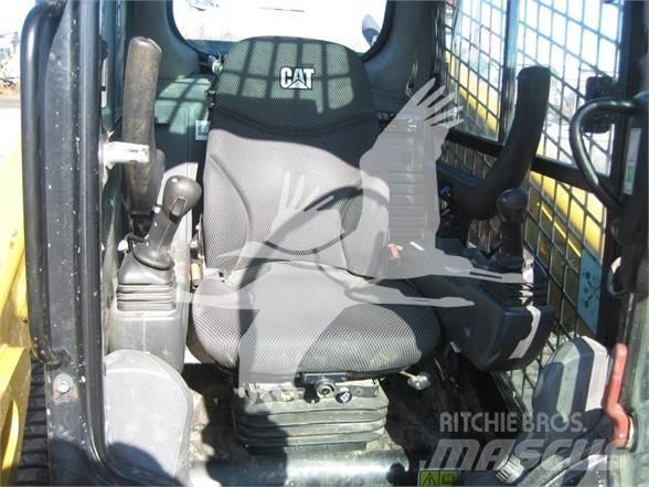 CAT 279D3 Skid steer mini nakladalci