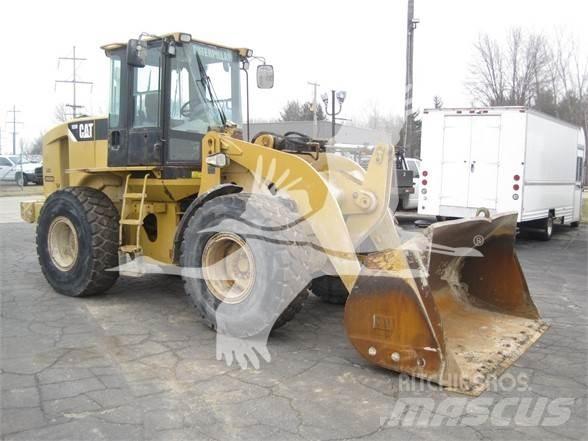 CAT 928H Kolesni nakladalci