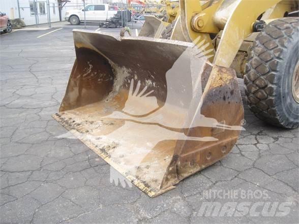 CAT 928H Kolesni nakladalci