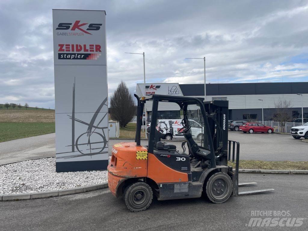 Doosan D30S-5 Dizelski viličarji
