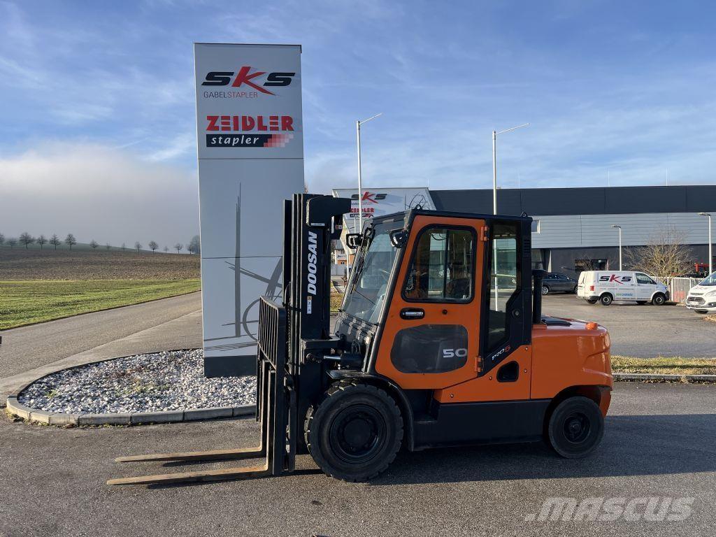 Doosan D50C-5 Dizelski viličarji