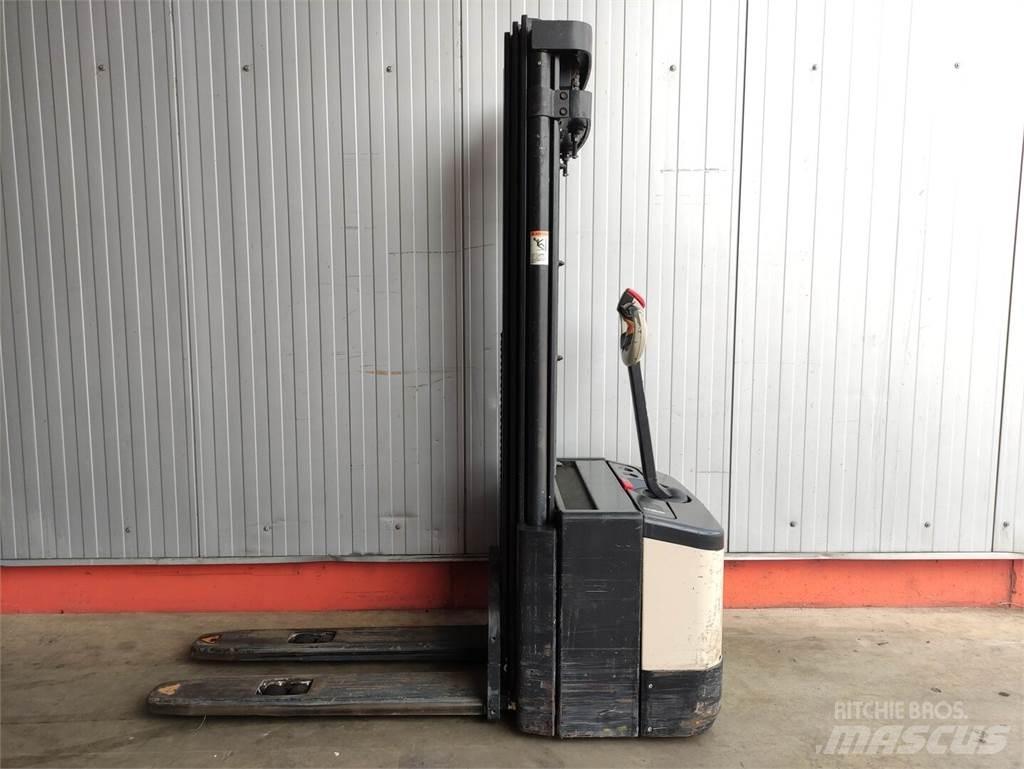 Crown WE2300-1.6-TT Ročni električni viličar