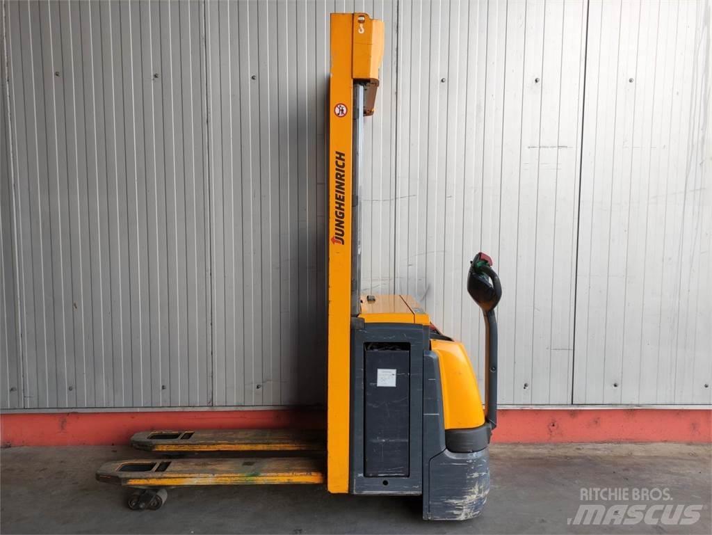 Jungheinrich EJC 212 Z Ročni električni viličar