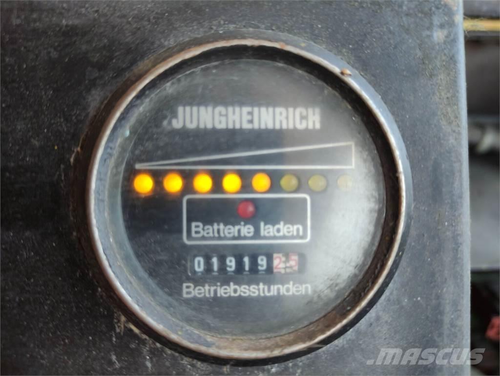 Jungheinrich EJC A 12.5 Ročni električni viličar