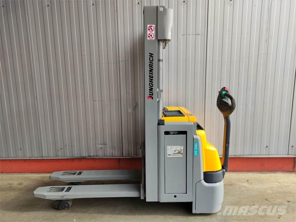 Jungheinrich EJC216z Ročni električni viličar